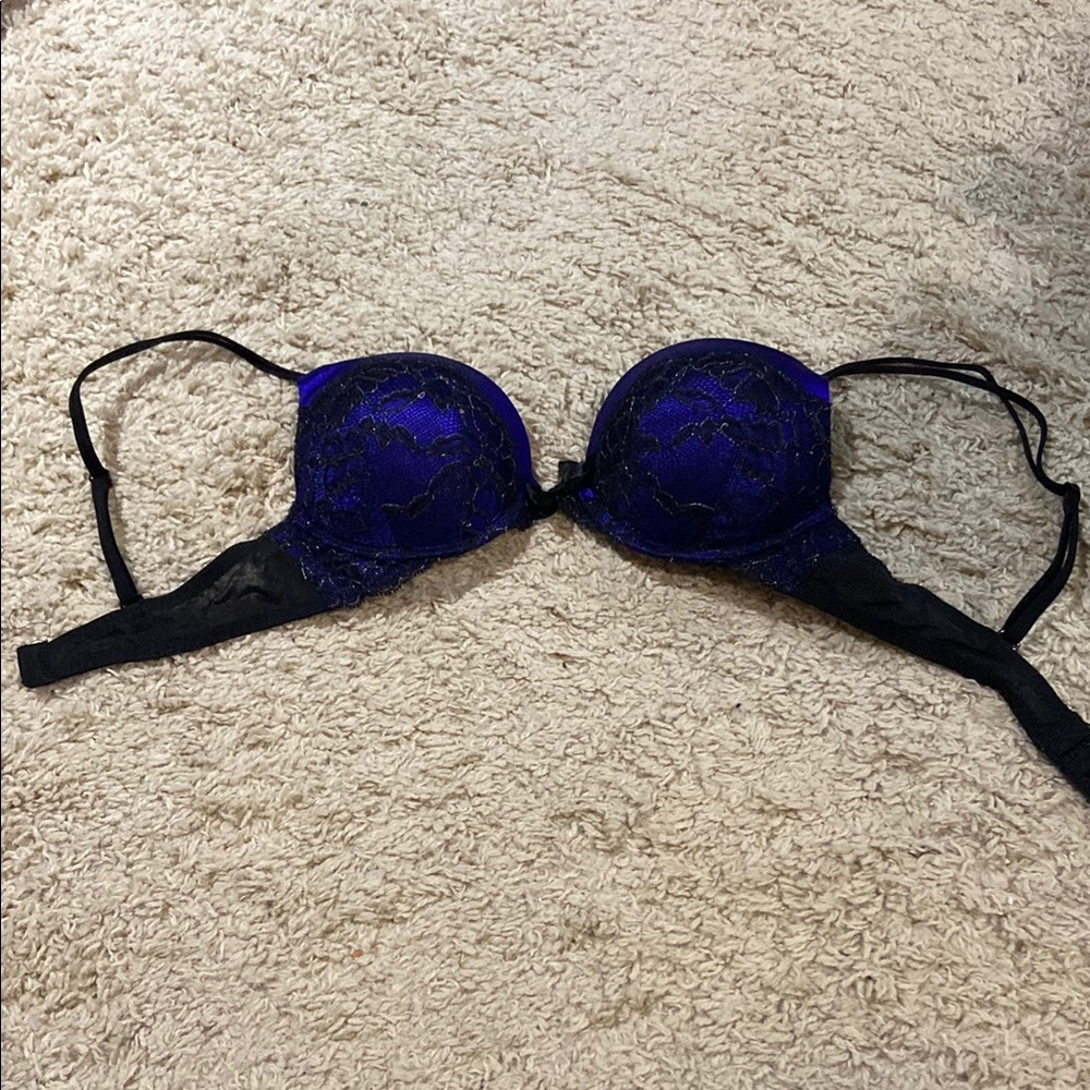 Victoria's Secret Black and Purple Convertible Bra with Molded Cups